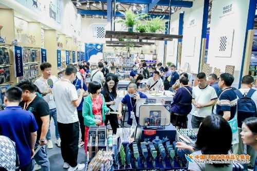 人流如潮星聚上海，百貨盛宴啟新程——第116屆中國日用百貨商品交易會(huì)盛大開幕